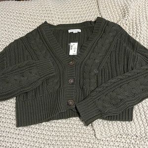 very good quality aeropostale sweater dark green!